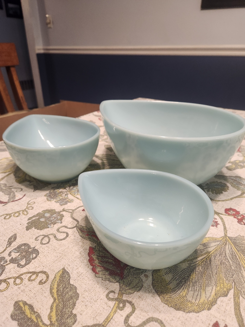 Light Blue Teardrop Nesting Bowls - Set of 3 - Picture 3 of 5